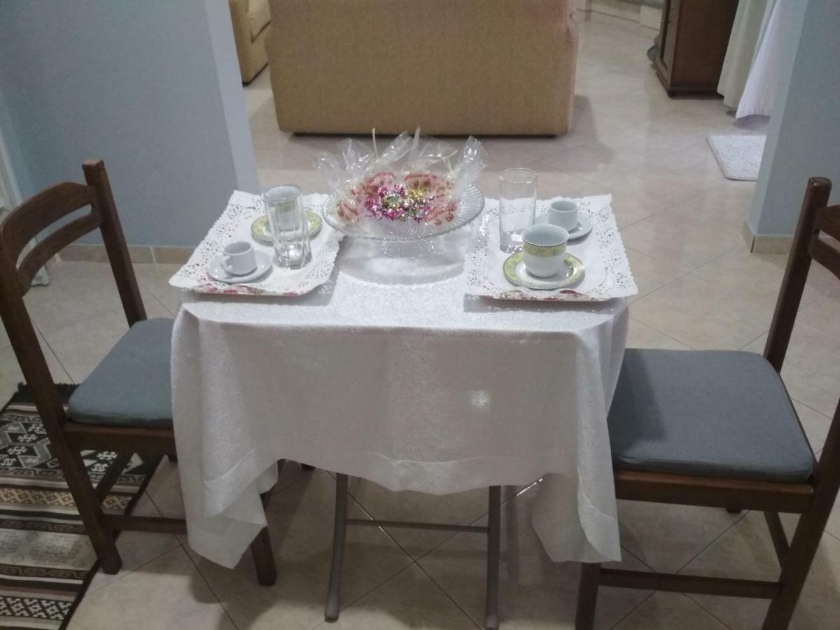 Family Apartments Missolonghi Екстер'єр фото