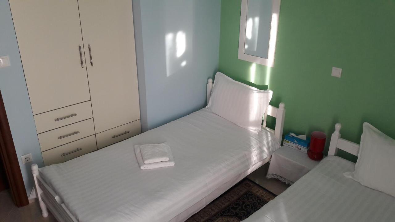 Family Apartments Missolonghi Екстер'єр фото